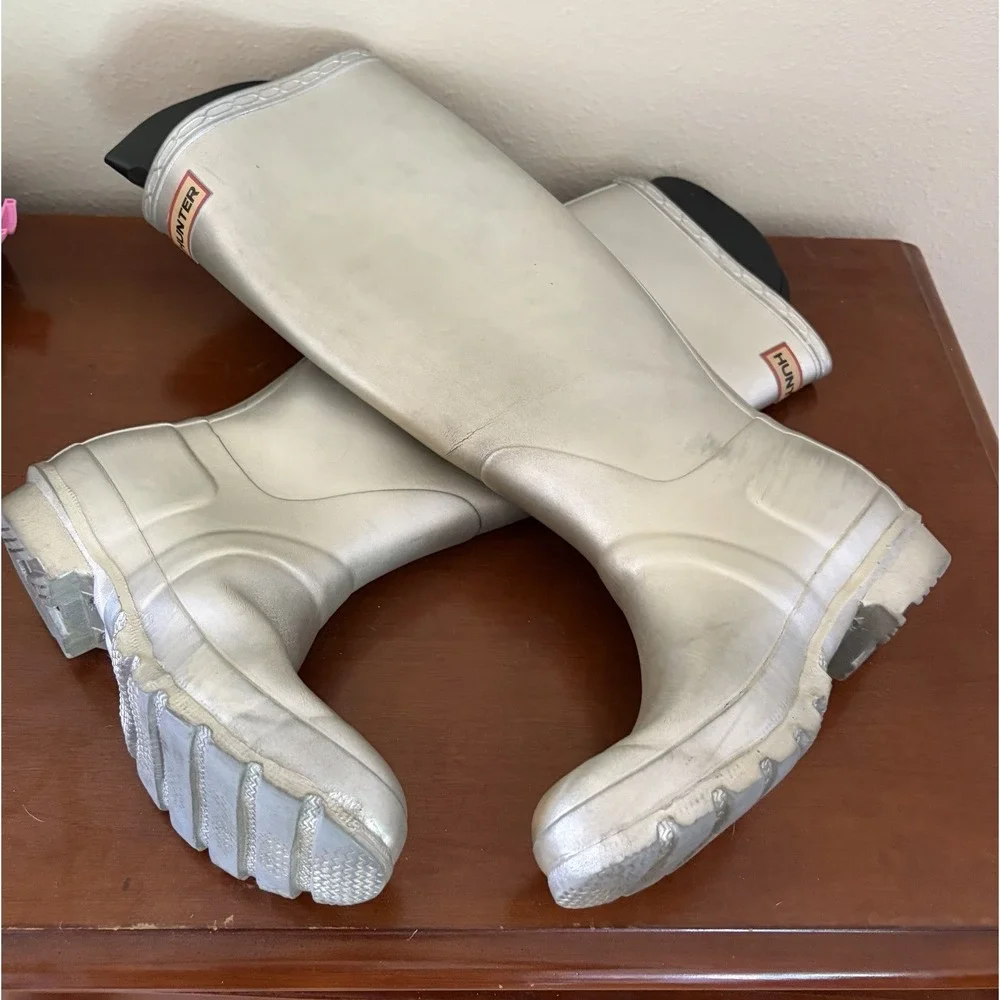 Hunter Boots Tall Metallic Silver Size 5 Women's Rain Boots /Snow Boots Winter